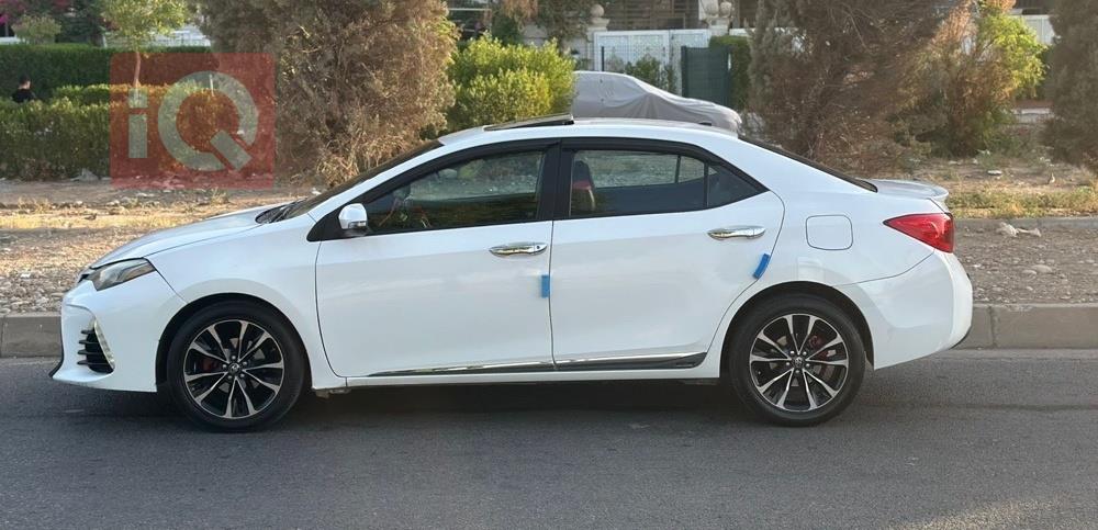 تۆیۆتا کۆرۆلا